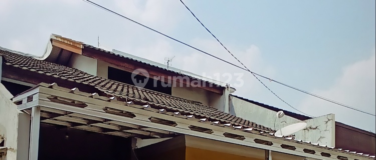 S H M 2-Storey House in Jatiwaringin Complex, Bekasi 1