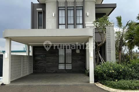 2-Story ART DECO Themed House in Podomoro Park Bandung 1