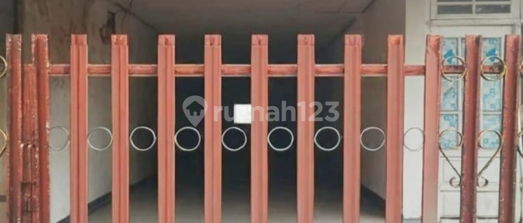 The Building Structure is Still Sturdy, Utan Kayu, East Jakarta 1