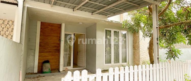 Rumah di kompleks Royal dekat sunsetland  1