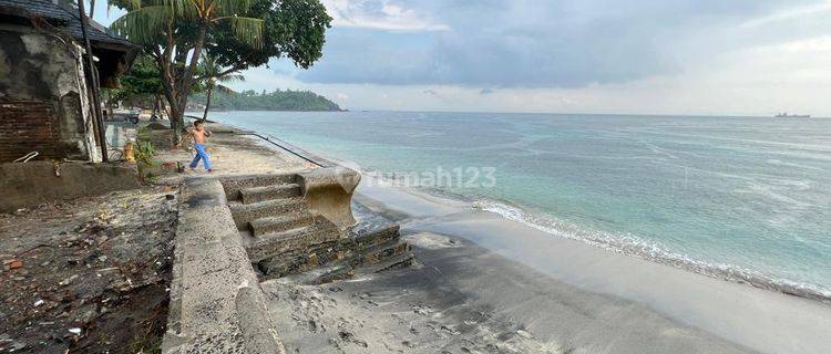 Tanah pinggir pantai dan pinggir jalan raya Senggigi 1