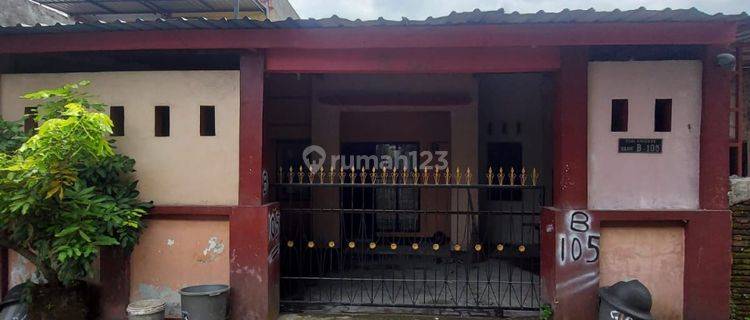 Rumah di Kompleks Puri Anggrek Perumnas  1