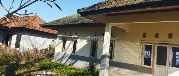 Rumah Pinggir Pantai di Sekotong Lombok Barat 1