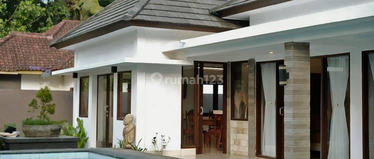 Villa Modern Minimalis di Batu Layar Dekat Senggigi  1