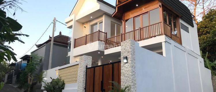 Villa 2 Lantai di Dalung, Badung, Bali  1