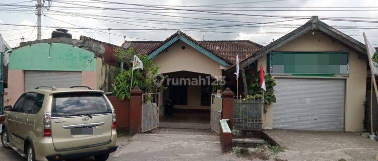 Rumah di Pinggir Jalan Raya Rembiga Mataram  1