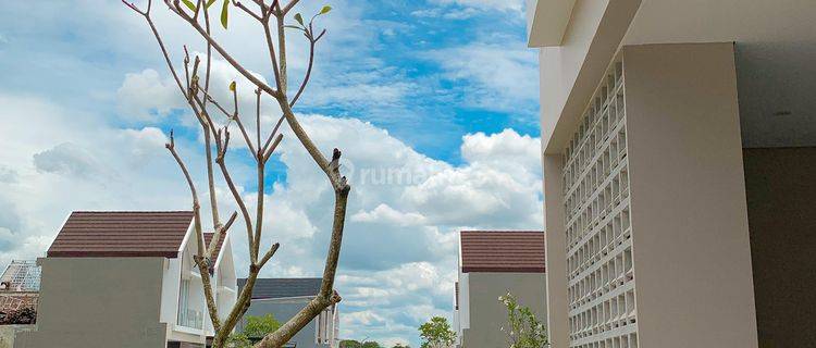Rumah di kompleks elit Grand Natura Mataram  1