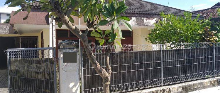 Rumah tengah kota Mataram dekat hotel Santika  1