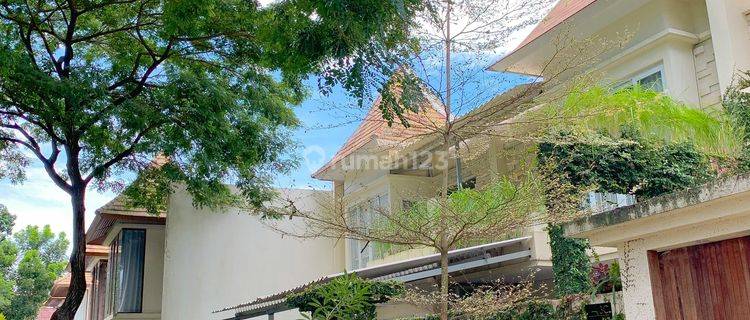 Rumah di kompleks elit Mutiara Boutique 1