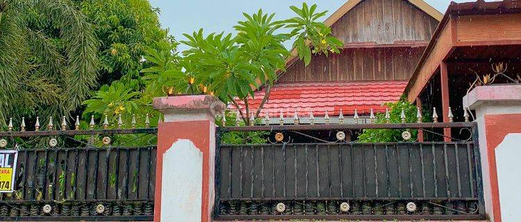 Rumah Dekat Jalan Panjitilar Mataram  1