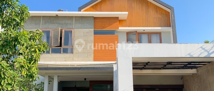 Rumah mewah dekat kampus NW Pagesangan Mataram 1