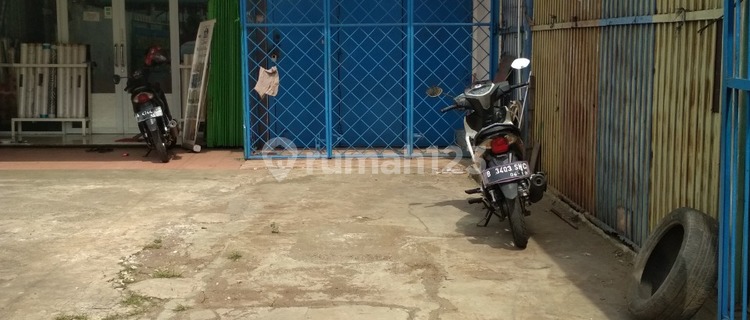 Ready-to-Use 3.5-Story Shop House on Jalan Merdeka Cimone, Tangerang 1