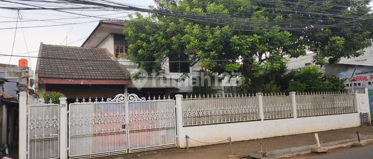 Rumah Bagus Siap Huni Di Cipulir Jakarta Selatan 2 Lt Strategis 1