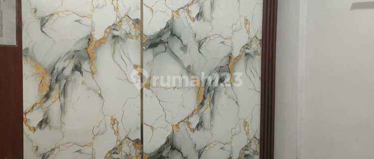 Boarding House in Teluk Gong, North Jakarta, 3.5 Floors, Freehold Certificate, Fully Air-Conditioned 1