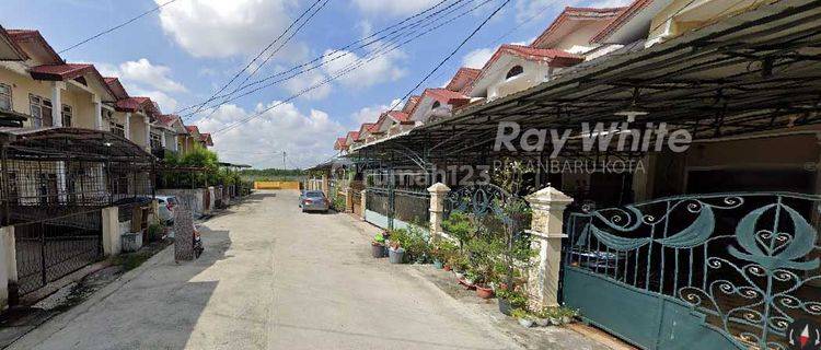 Disewa Rumah 2 Lantai di Jl. Tuanku Tambusai, Pekanbaru 1