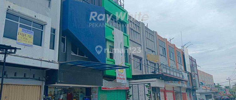 Dijual Ruko 3 Lantai di Jalan Arifin Ahmad, Pekanbaru 1