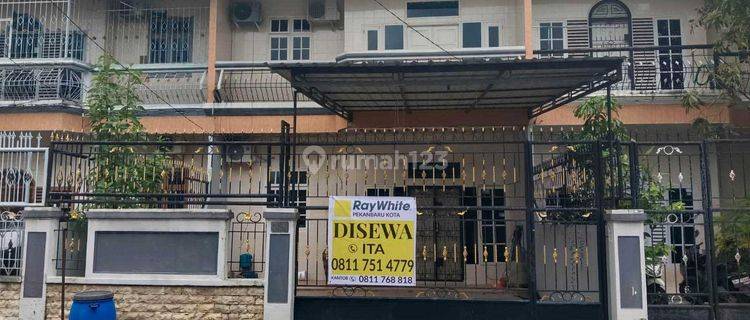 Disewakan Rumah Cluster 2 lantai Dekat Jalan Riau, Pekanbaru 1