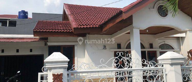 Disewakan Rumah di Komplek Pondok Mutiara 1