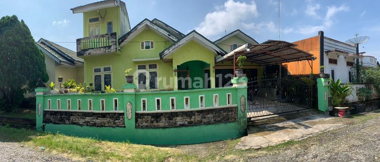 Dijual rumah 2 lantai siap huni full furnish di daerah Pandau 1