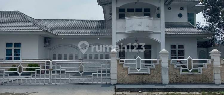 Disewakan Rumah Tinggal Siap Huni 2 Lantai Di Dekat Jalan Soekarno Hatta 1