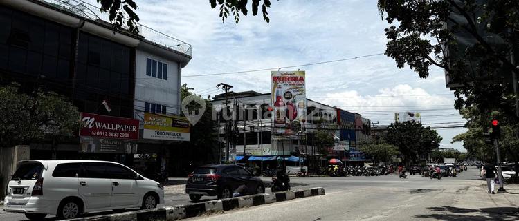For Sale: House in the Center of Pekanbaru City Near Ahmad Yani Road 1
