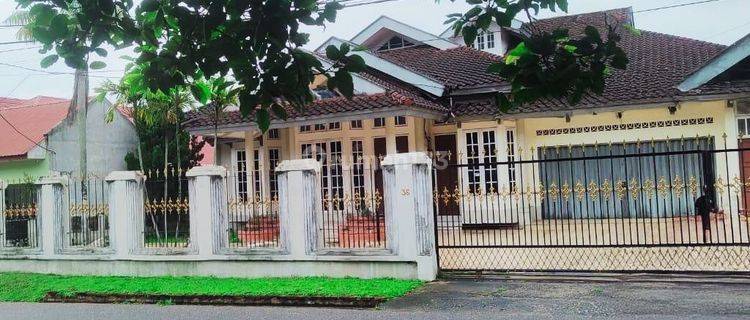 Dijual Rumah Besar Dan Terawat Daerah Sail 1