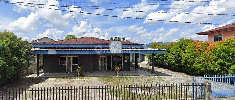 Disewakan Rumah Cocok Untuk Cafe, Kantor di Senapelan, Pekanbaru 1