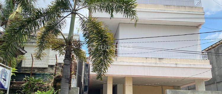 Cheap and Fast Sale of 3 Floor Boarding Houses in North Denpasar 1