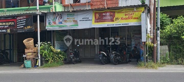 Strategic Business Shophouse by the Side of Gito Gati Road 1