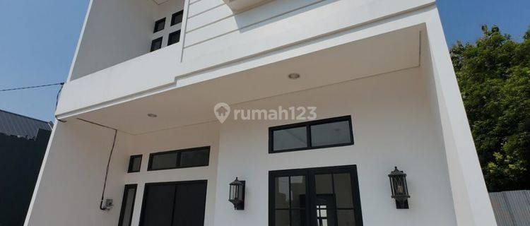 PERUMAHAN 2 Lantai Design Vintage di Galaxy Bekasi, Dekat KALIMALANG Dan Mall Galaxy, BEBAS BANJIR, KPR DP NOL 1