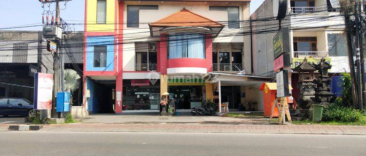 Building for sale or rent 3 floors in Tohpati  1