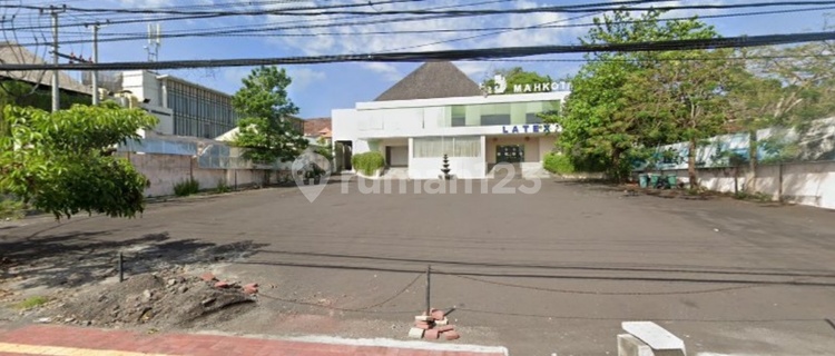 Gedung Strategis di Bypass Nusa Dua 1