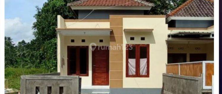 New and Comfortable Grand Niravadhi House in Batuaji Kerambitan 1