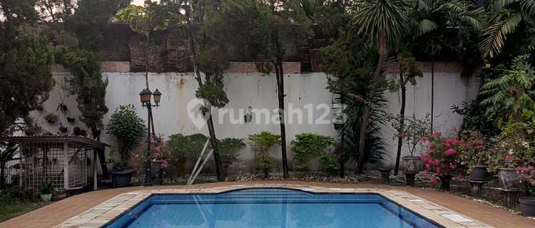 Exclusive and Comfortable House in Cikini 2 Bintaro 1