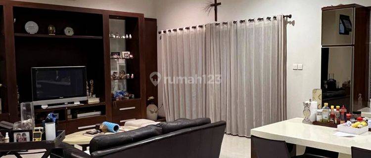 Rumah Mewah Minimalis 2 Lt Manyar Tirtoyoso 1