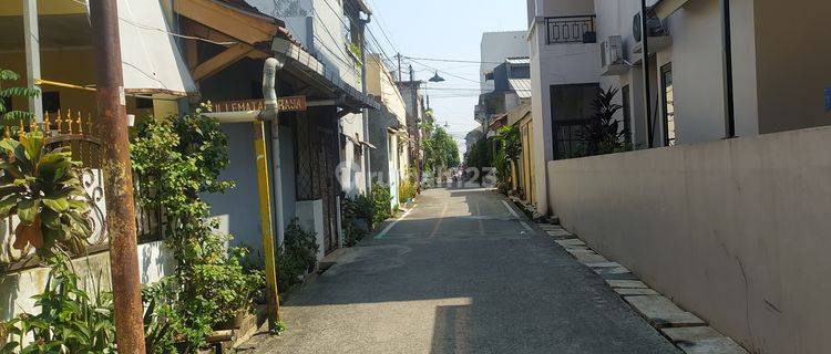 Rumah bagus di hook (pojok) harga masuk kantong  1