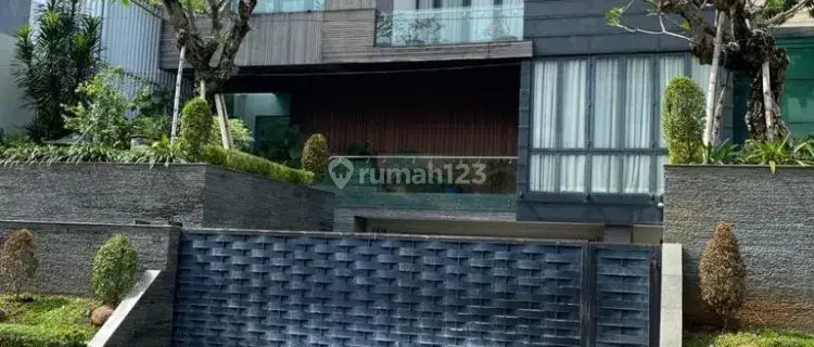 Rumah Mewah di Simprug Golf Dijual 1