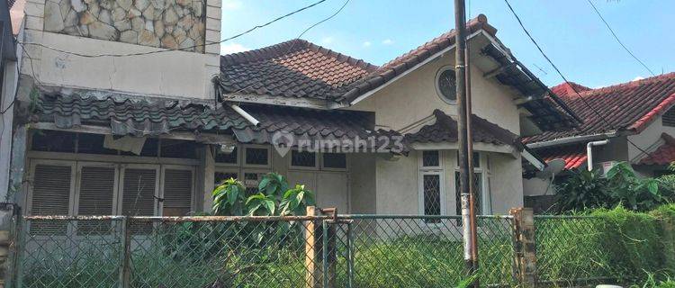 Rumah Tua Hitung Tanah di Jl Delima Selatan Lebak Bulus Jakarta 1