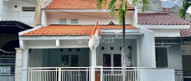 Rumah di Perumahan Purimas Rungkut 2 Lantai Dekat UPN, MERR, Tol 1