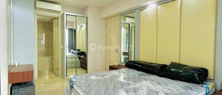 Apartemen One Icon 3 BR Lantai 16 Furnished Custom + Elektronik 1