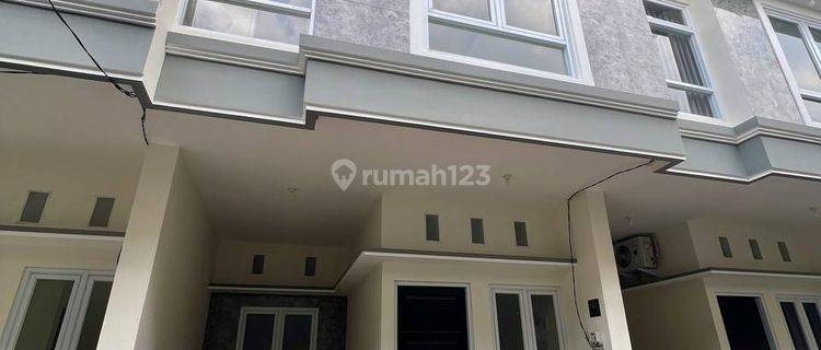 Rumah Minimalis di Lebak Arum, Kenjeran 2 Lt Sistem Inden 5 Bulan 1