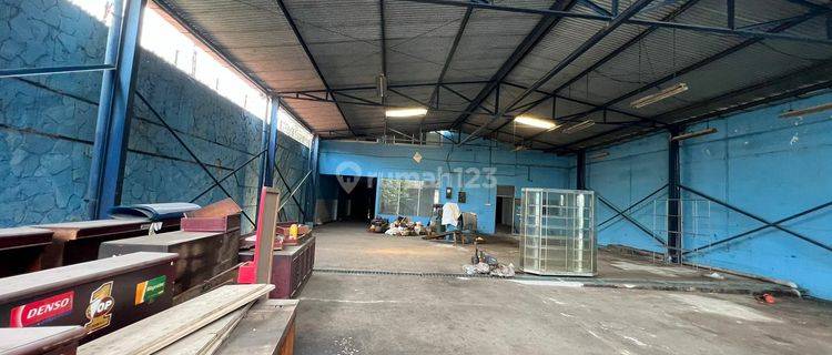 Gudang Bagus 1000m Lokasi Bangunan Berada di Pinggir Jalan Utama Ir. H. Juanda, Bekasi Timur 1
