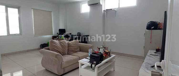 For Sale 5-Story Corner Shop House Ready to Occupy on Megaboulevard Harapan Indah West Bekasi, Roadside Location 1