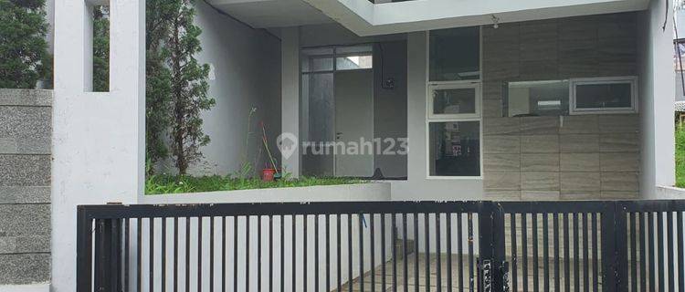 Jarang ada!Rumah lokasi strategis dekat alun-alun Kota Bandung 1