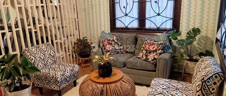 Rumah Cantik Super Nyaman Siap Huni Di Kota Baru Parahyangan 1