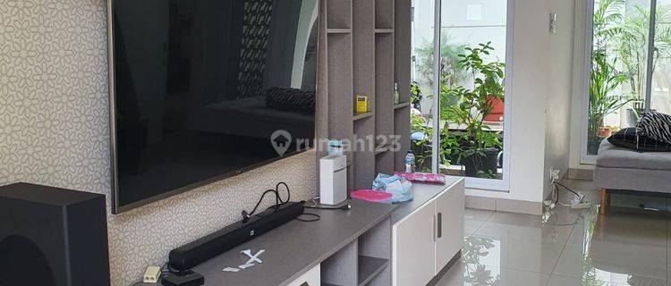 Rumah cantik full furnished di Cluster Amanda Summarecon Bandung 1