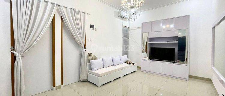 NEGO RUMAH FULL FURNISHED MINIMALIS SERBA PUTIH DI CISARANTEN - ARCAMANIK 1