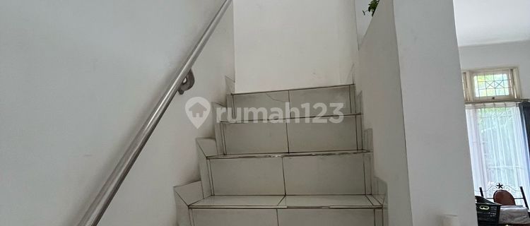 Rumah Cantik dan Luas Siap Huni dengan 2 Lantai di Kosambi Baru 1