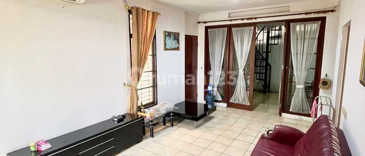 Best Deal! Rumah Luas SHM di Lippo Karawaci dengan 2 Carport 1