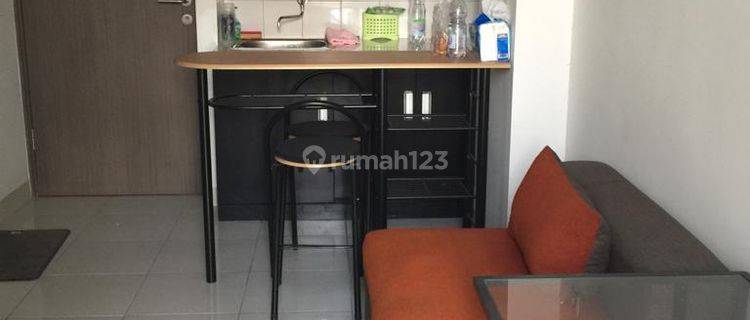 Disewakan unit apartment Emerald. Masih baru dan blm pernah dipakai 1